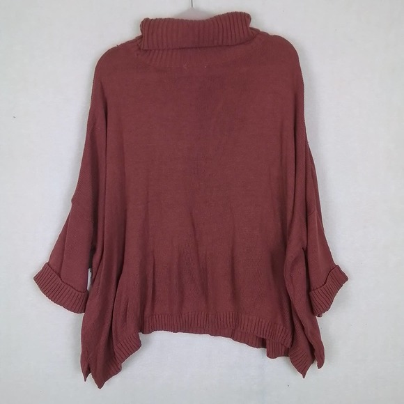 Olive & Vine Super Oversized Asymmetrical Hem Sweater Size Small in Rust Brown - Picture 2 of 13